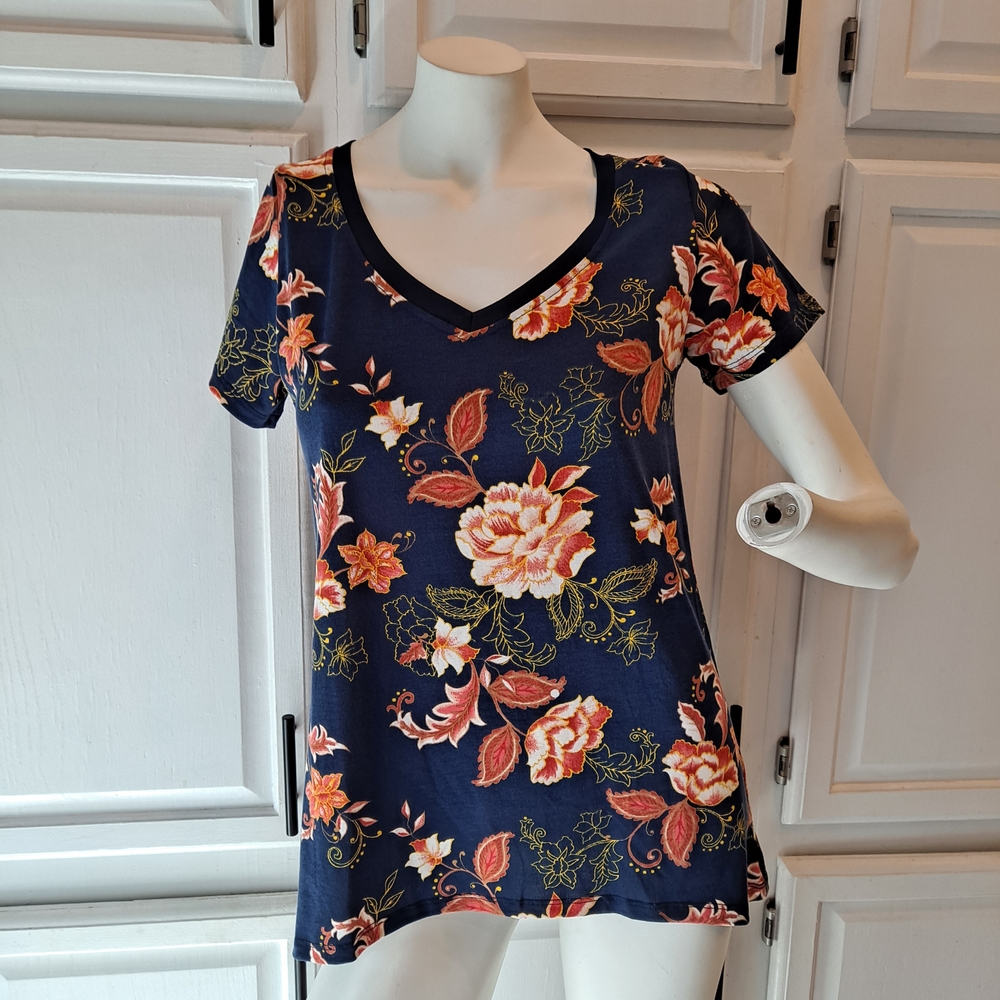 LuLaRoe Blue Floral Short Sleeve Tee